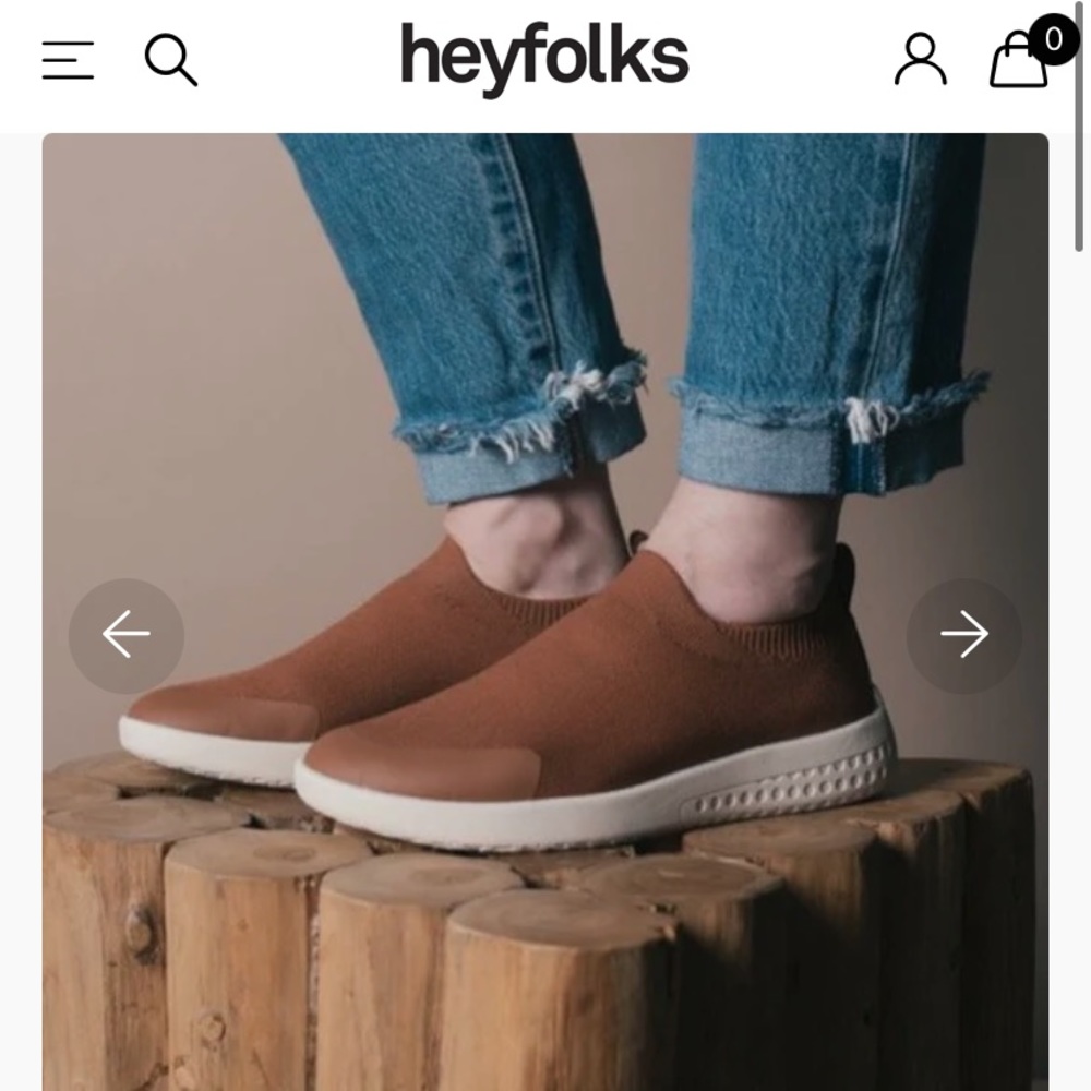 Hey folks adult voyager sneakers